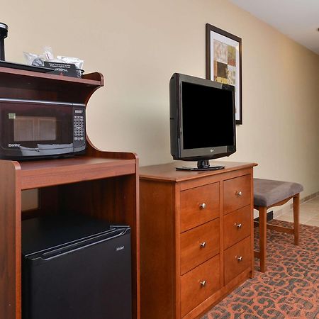 Hampton Inn Muscatine Экстерьер фото