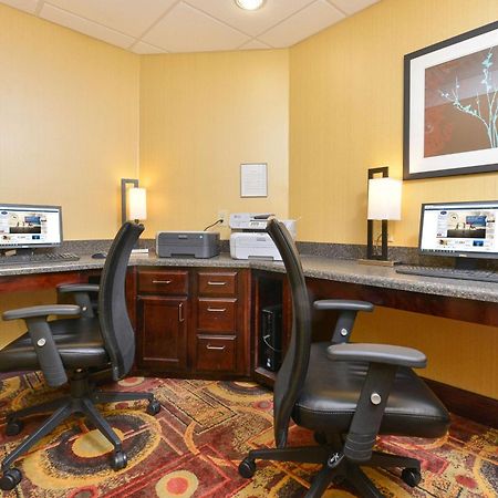 Hampton Inn Muscatine Экстерьер фото