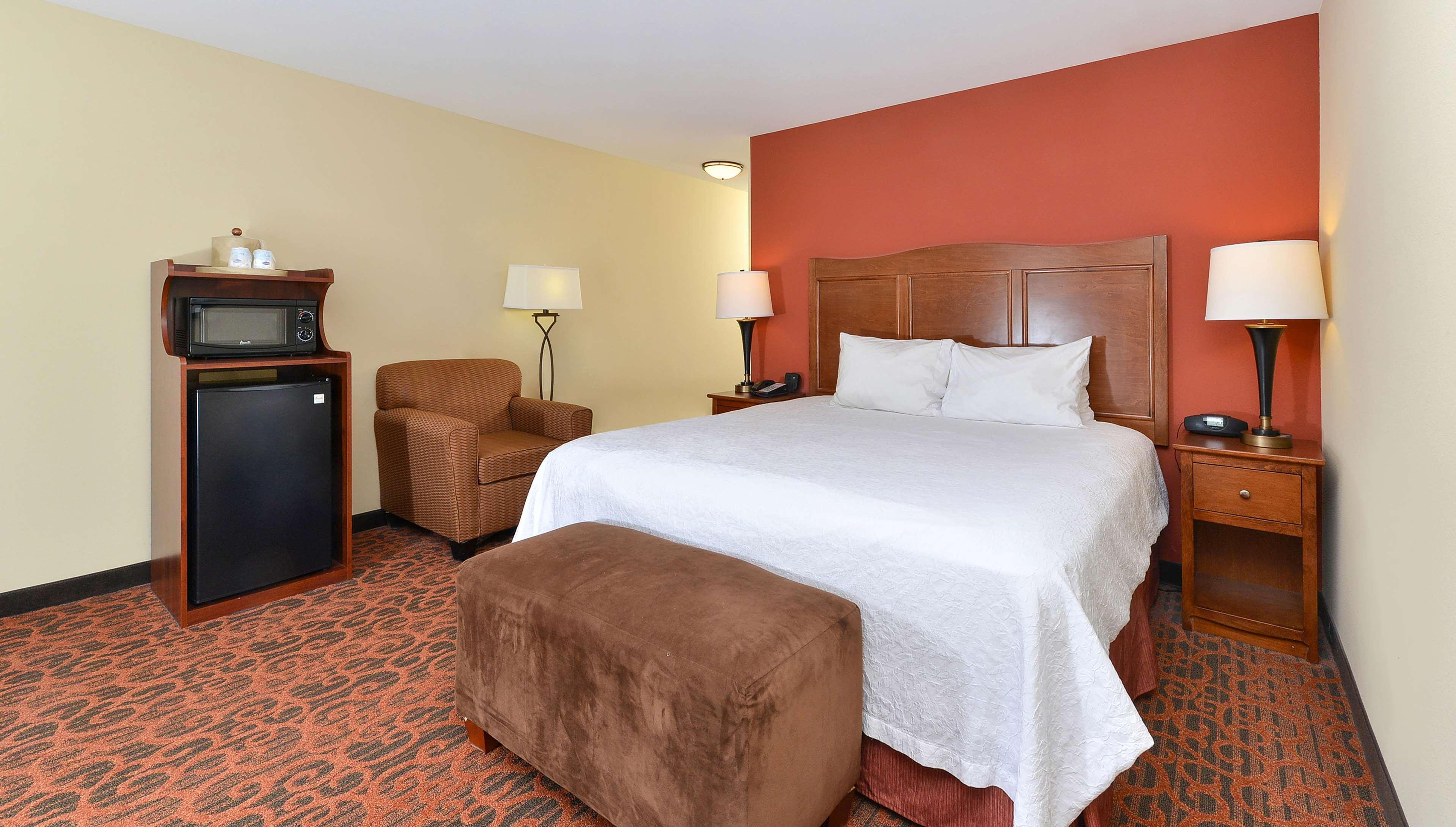 Hampton Inn Muscatine Экстерьер фото