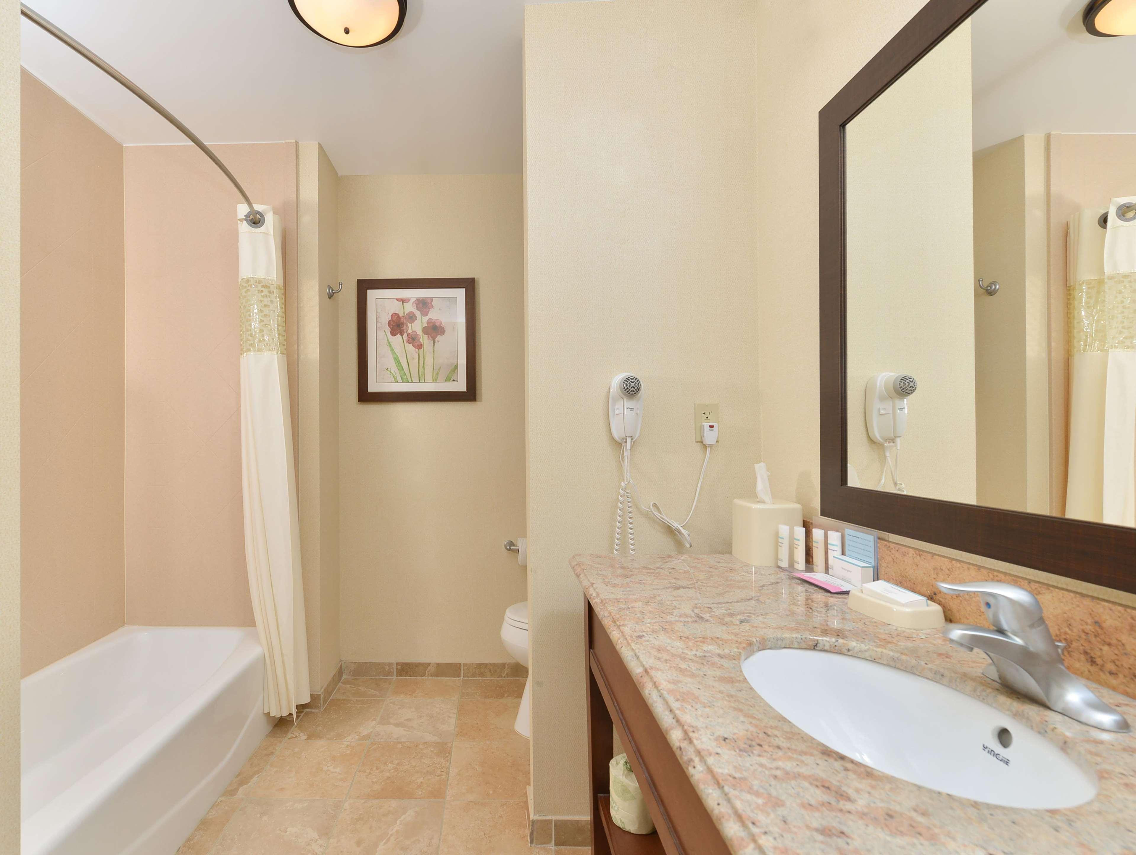 Hampton Inn Muscatine Экстерьер фото