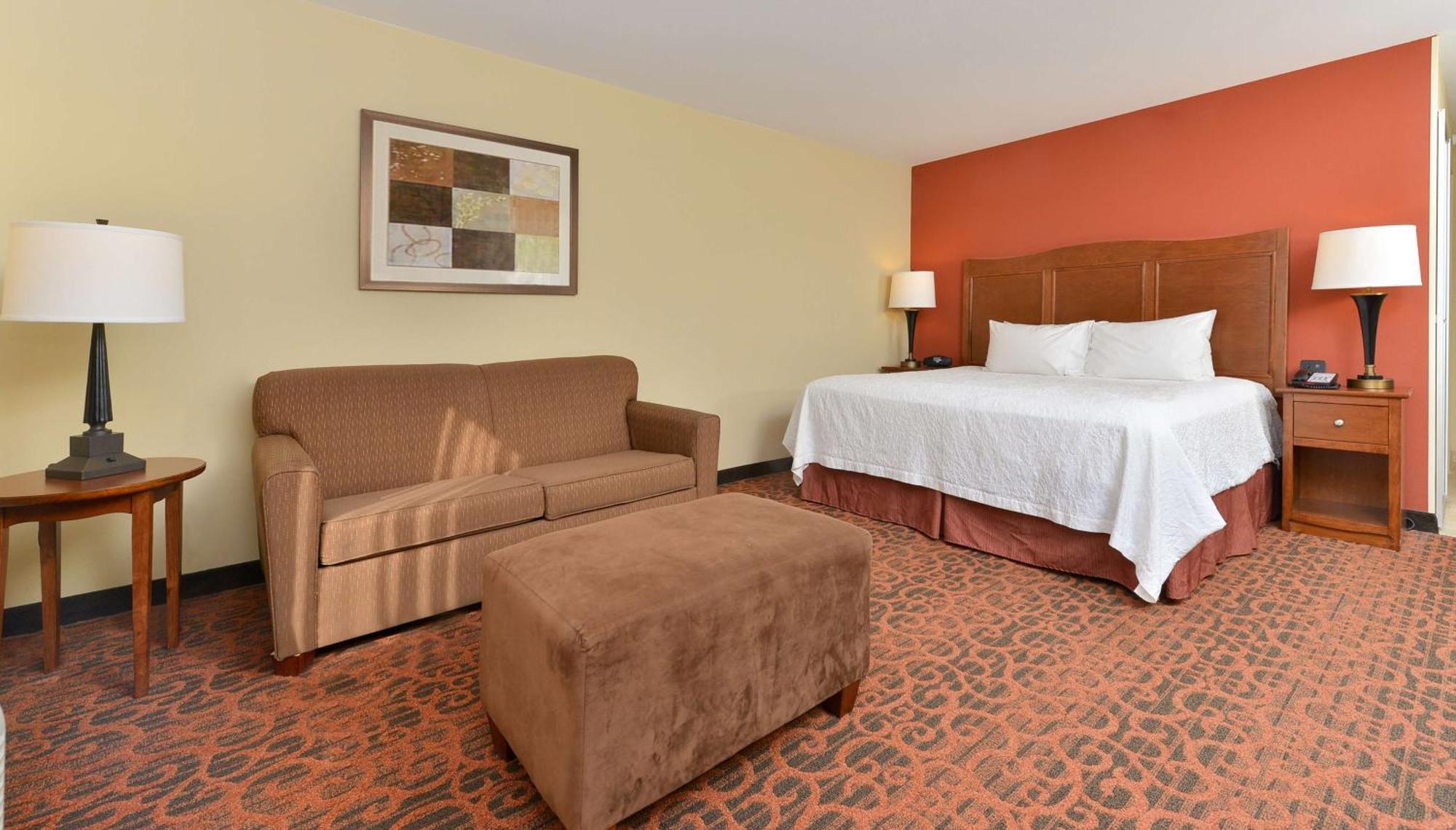Hampton Inn Muscatine Экстерьер фото