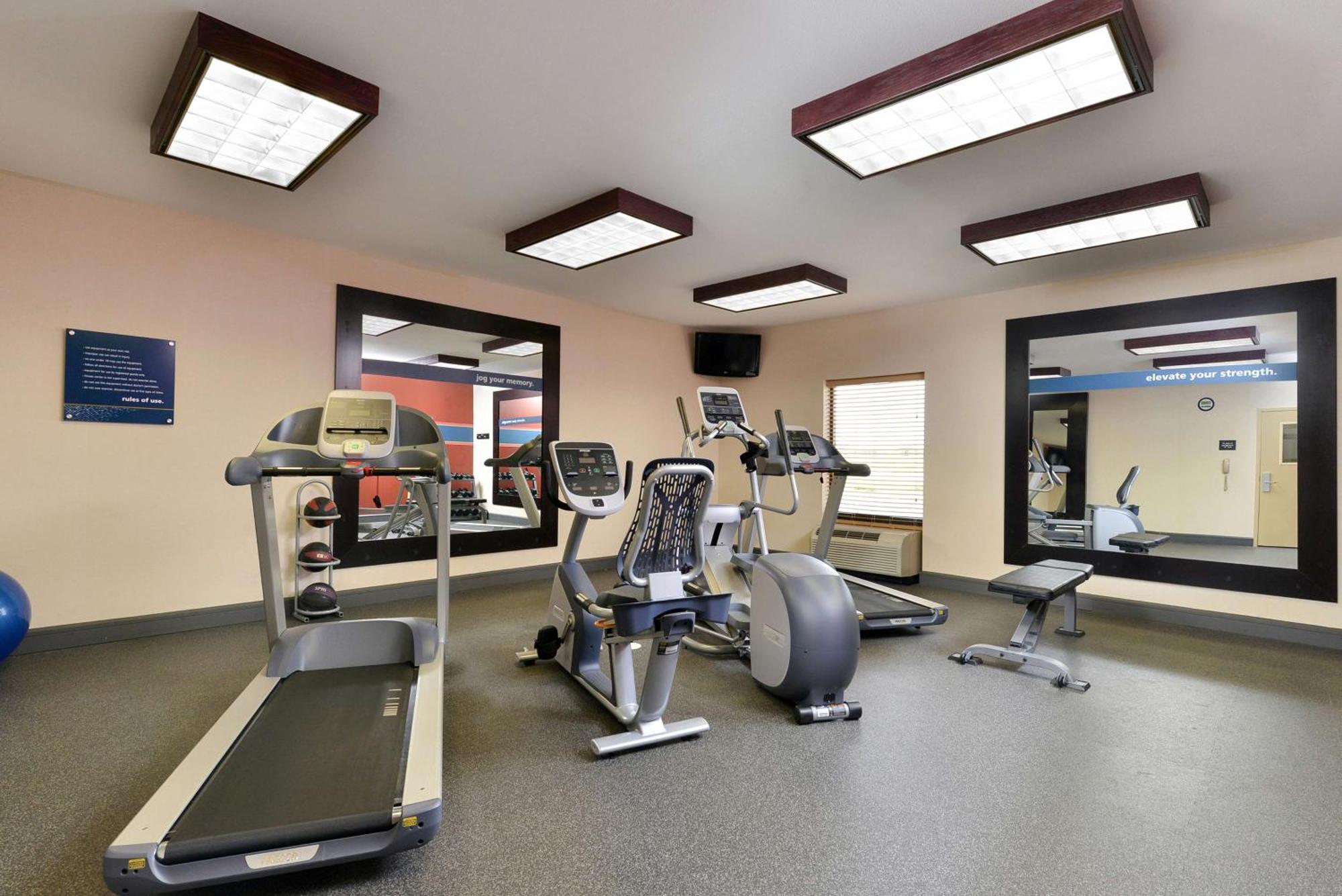 Hampton Inn Muscatine Экстерьер фото