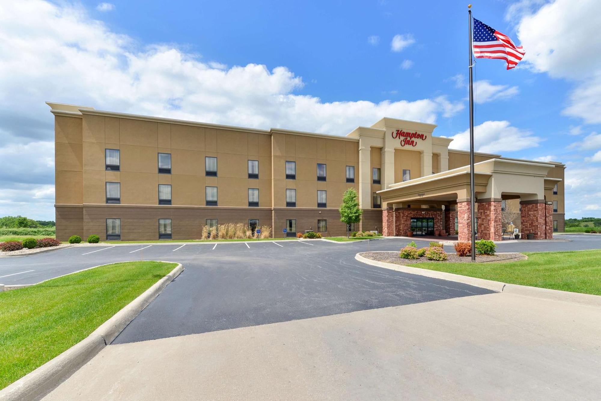 Hampton Inn Muscatine Экстерьер фото