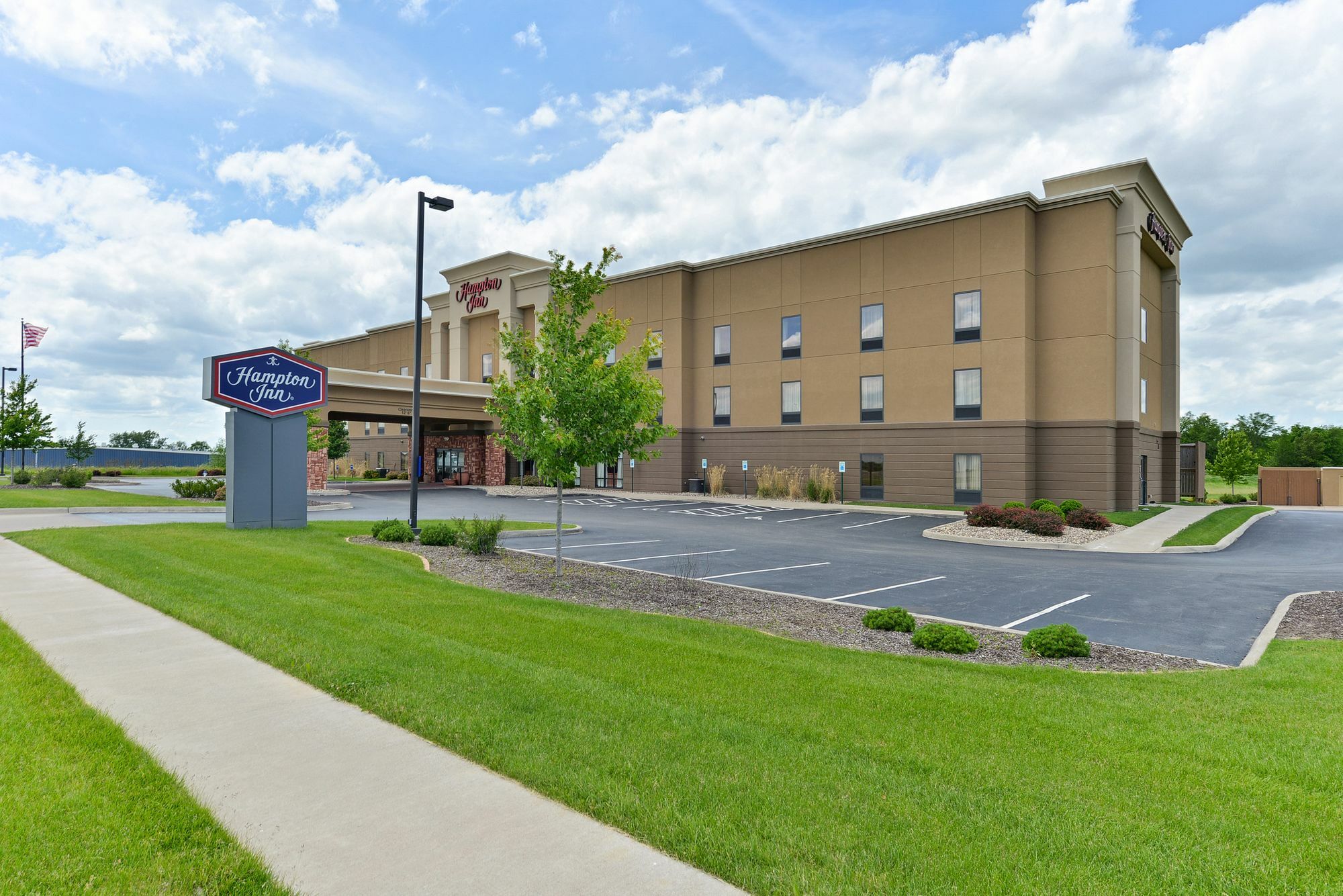 Hampton Inn Muscatine Экстерьер фото